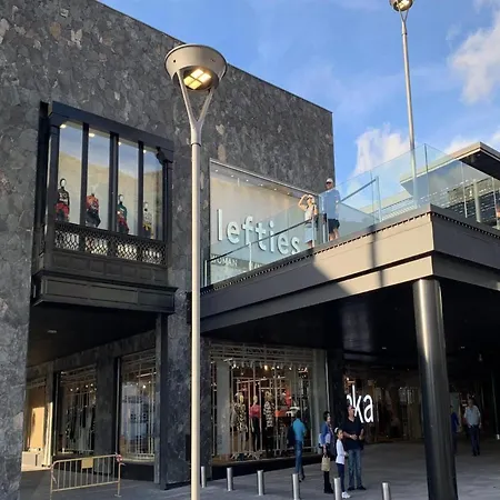 Dom wakacyjny With Jacuzzi And Pool Access