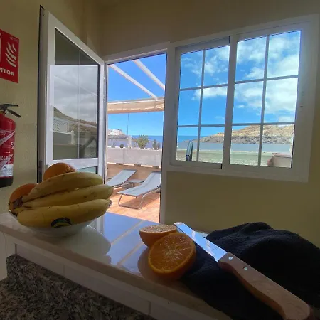 Dom wakacyjny With Jacuzzi And Pool Access