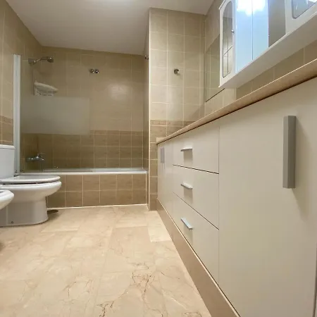 Dom wakacyjny With Jacuzzi And Pool Access
